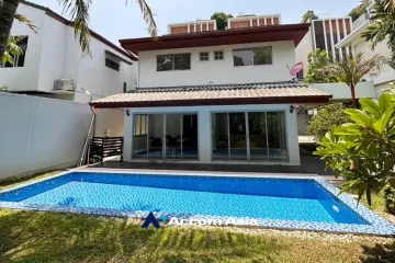 4 Bedroom House for rent in Phra Khanong Nuea, Bangkok