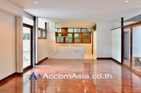 3 Bedroom House for rent in Khlong Tan Nuea, Bangkok