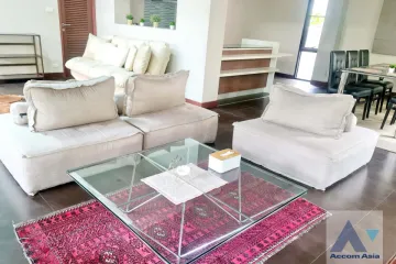 3 Bedroom House for rent in Khlong Tan Nuea, Bangkok