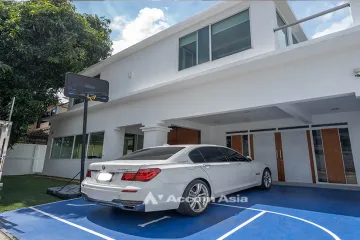 4 Bedroom House for rent in Phra Khanong Nuea, Bangkok