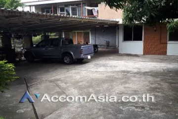 6 Bedroom House for rent in Phra Khanong, Bangkok near BTS Ekkamai