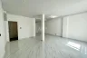 5 Bedroom Townhouse for sale in Nong Prue, Chonburi