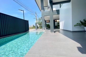 6 Bedroom House for sale in Eakmongkol Village 5, Na Kluea, Chonburi
