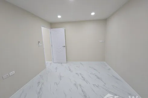 2 Bedroom Condo for sale in Sathorn Happy Land Tower, Thung Wat Don, Bangkok near BTS Chong Nonsi