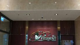 2 Bedroom Condo for sale in Bang Khae Nuea, Bangkok near MRT Lak Song