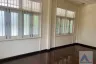 2 Bedroom House for rent in Phra Khanong, Bangkok near BTS Ekkamai