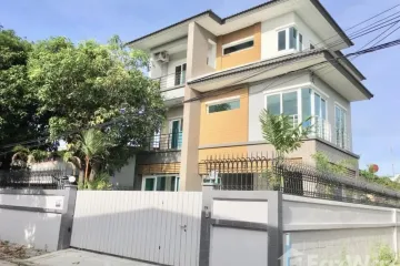 4 Bedroom House for sale in Sam Sen Nok, Bangkok near MRT Phawana