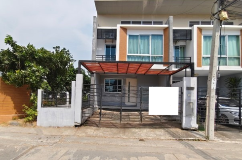 3 Bedroom Townhouse for sale in Thung Khru, Bangkok