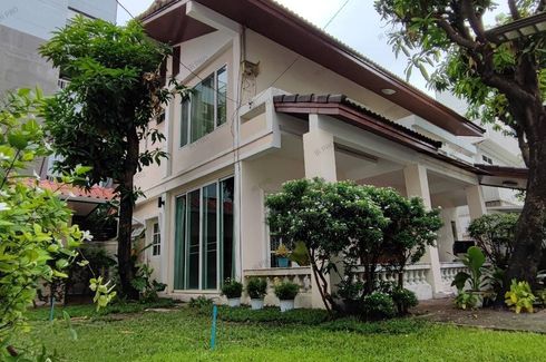 2 Bedroom House for rent in Huai Khwang, Bangkok near MRT Huai Khwang