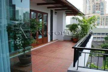 3 Bedroom Apartment for rent in Khlong Tan, Bangkok near BTS Phrom Phong