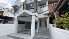 2 Bedroom Townhouse for sale in Anusawari, Bangkok near BTS Sai Yud