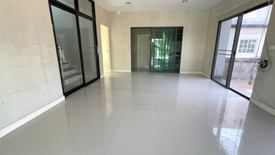 4 Bedroom House for sale in Ban Mai, Pathum Thani