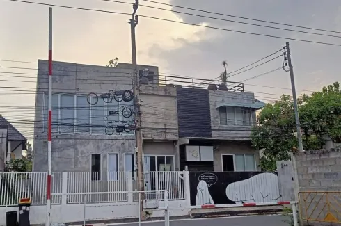 3 Bedroom House for sale in Bang Chak, Bangkok near BTS Punnawithi