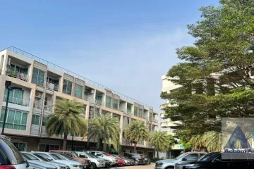 6 Bedroom Townhouse for sale in Chong Nonsi, Bangkok