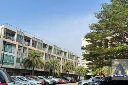 6 Bedroom Townhouse for sale in Chong Nonsi, Bangkok