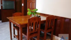 3 Bedroom Townhouse for sale in Khlong Tan Nuea, Bangkok