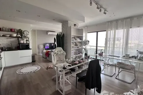 3 Bedroom Condo for sale in The Village Condominium, Bang Na, Bangkok near BTS Udom Suk