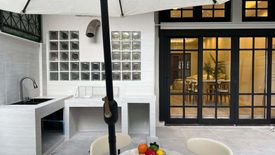 6 Bedroom House for rent in Khlong Tan Nuea, Bangkok