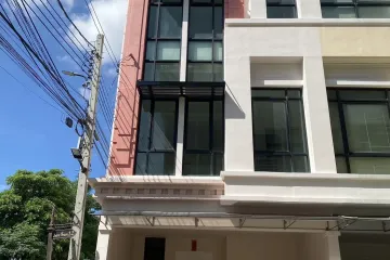 3 Bedroom Townhouse for rent in Baan Klang Krung Office Park Bangna, Bang Na, Bangkok near MRT Si Iam