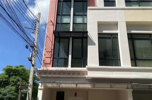 3 Bedroom Townhouse for rent in Baan Klang Krung Office Park Bangna, Bang Na, Bangkok near MRT Si Iam