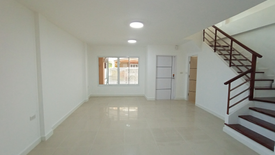 3 Bedroom Townhouse for sale in Resorta Watcharapol, Tha Raeng, Bangkok