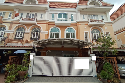 3 Bedroom Townhouse for sale in Resorta Watcharapol, Tha Raeng, Bangkok