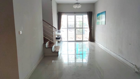 3 Bedroom Townhouse for sale in Bang Pakok, Bangkok
