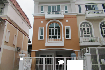 3 Bedroom Townhouse for sale in Resorta Watcharapol, Tha Raeng, Bangkok