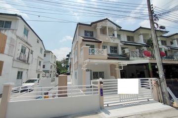 4 Bedroom Townhouse for sale in Baan Montaintip, Tha Raeng, Bangkok
