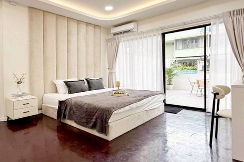 6 Bedroom House for rent in Huai Khwang, Bangkok near MRT Phra Ram 9