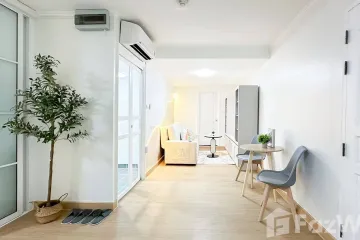 2 Bedroom Condo for rent in Thung Maha Mek, Bangkok near BTS Sala Daeng