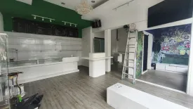 Commercial for rent in Khlong Tan Nuea, Bangkok