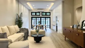 6 Bedroom Townhouse for rent in Phra Khanong Nuea, Bangkok near BTS Phra Khanong