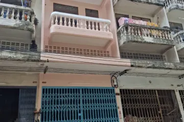 3 Bedroom Townhouse for sale in Baan Amornchai 4, Samae Dam, Bangkok