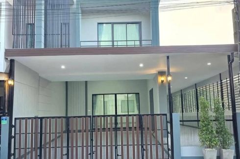 3 Bedroom Townhouse for sale in Ban Khlong Suan, Samut Prakan