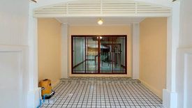 2 Bedroom Townhouse for sale in Krathum Lom, Nakhon Pathom