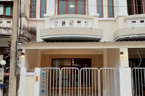 2 Bedroom Townhouse for sale in Krathum Lom, Nakhon Pathom