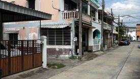 2 Bedroom Townhouse for sale in Khlong Chan, Bangkok