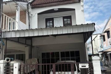 2 Bedroom Townhouse for sale in Khlong Chan, Bangkok