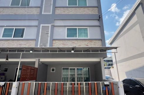 4 Bedroom Townhouse for sale in Khlong Song Ton Nun, Bangkok