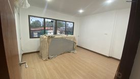 3 Bedroom Townhouse for sale in Baan Jongsuk, Wong Sawang, Bangkok