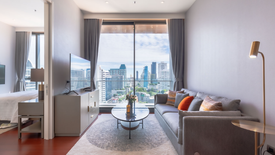 1 Bedroom Condo for sale in Khlong Toei Nuea, Bangkok near BTS Asoke