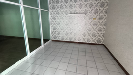 1 Bedroom Condo for sale in Wang Thonglang, Bangkok near MRT Chok Chai 4