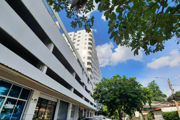 1 Bedroom Condo for sale in Wang Thonglang, Bangkok near MRT Chok Chai 4