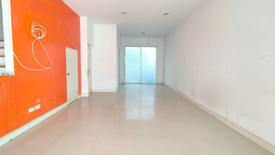 3 Bedroom Townhouse for sale in Nong Bon, Bangkok near MRT Si Udom