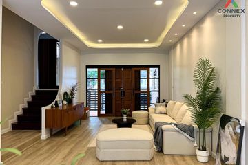 6 Bedroom Townhouse for rent in Khlong Tan Nuea, Bangkok