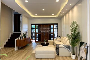 6 Bedroom Townhouse for rent in Khlong Tan Nuea, Bangkok