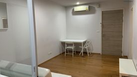 1 Bedroom Condo for rent in Hive Taksin, Khlong Ton Sai, Bangkok near BTS Wongwian Yai