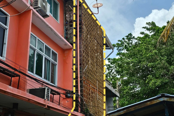 3 Bedroom Townhouse for sale in Samre, Bangkok