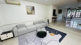 4 Bedroom Townhouse for rent in Moo Baan Chicha Castle, Khlong Toei Nuea, Bangkok near MRT Phetchaburi